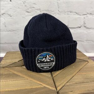 Patagonia Brodeo Beanie Fitz Roy Scope Navy Blue Wool Blend